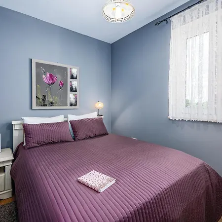 Stunning In With Wifi Lovrečica