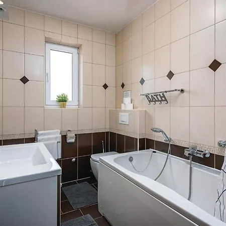 Stunning In With Wifi Nyaraló Lovrečica