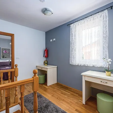 Nyaraló Stunning In With Wifi Lovrečica