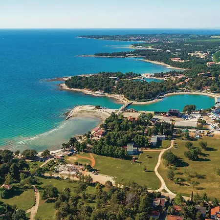 Stunning In With Wifi Lovrečica